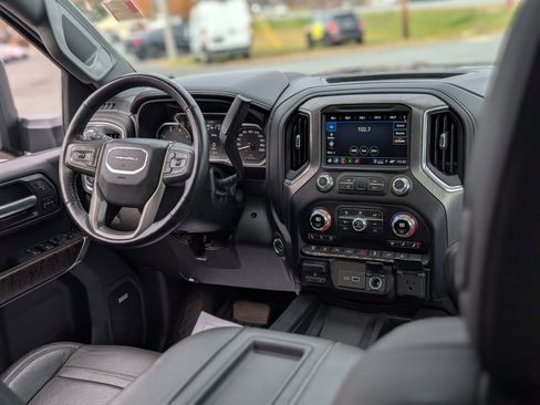 Used 2021 GMC Sierra 3500 Denali w/ Denali Ultimate Package image 18