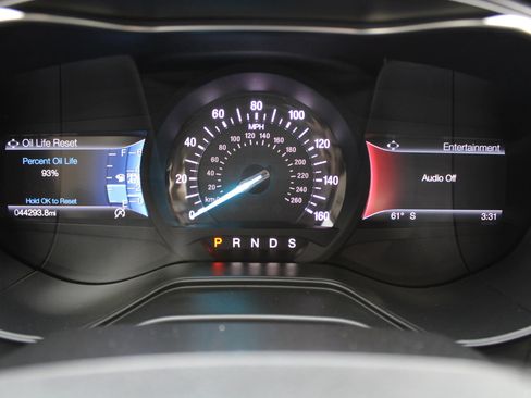 Used 2020 Ford Fusion Titanium image 13