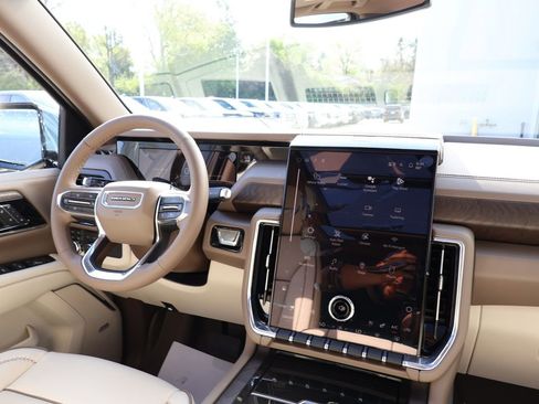New 2026 GMC Yukon XL Denali AWD/4WD image 32