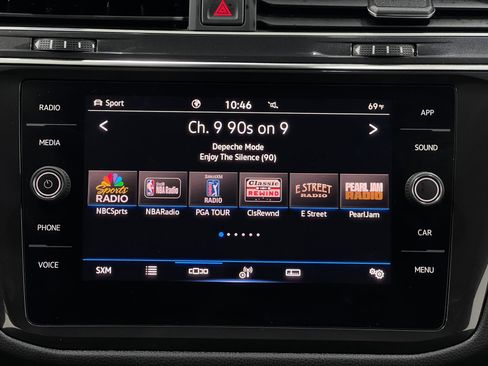 Used 2022 Volkswagen Tiguan SE AWD/4WD image 22