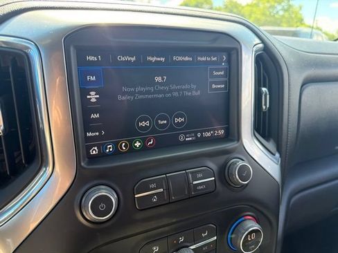 Used 2022 Chevrolet Silverado 1500 LT Trail Boss w/ Convenience Package II AWD/4WD image 23