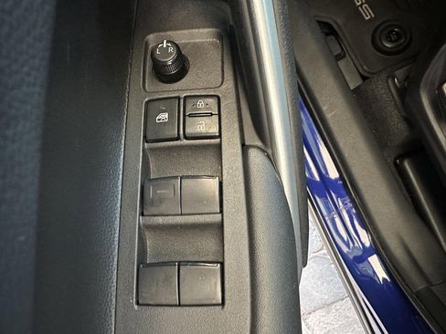 Used 2024 Toyota Corolla Cross XLE w/ Convenience Package image 22