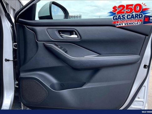 Used 2024 Nissan Rogue SV AWD/4WD image 24