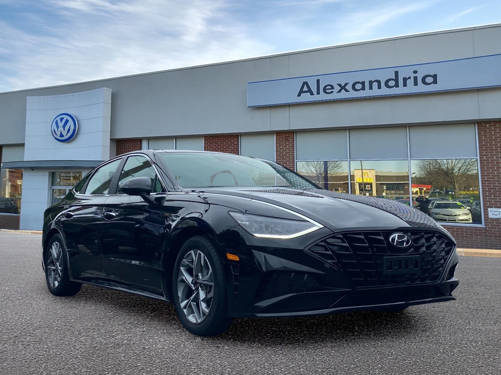 Used 2023 Hyundai Sonata SEL w/ Convenience Package FWD image 1