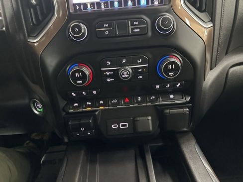 Used 2020 Chevrolet Silverado 1500 High Country w/ Technology Package image 42