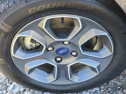 Used 2020 Ford EcoSport S image 33