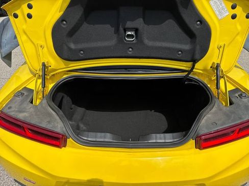 Used 2017 Chevrolet Camaro SS RWD image 12
