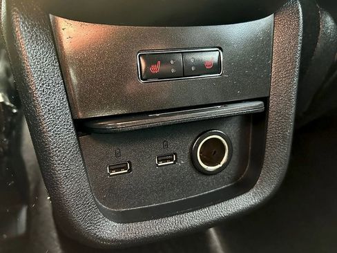 Used 2017 Lincoln MKX Select w/ Select Plus Package AWD/4WD image 19
