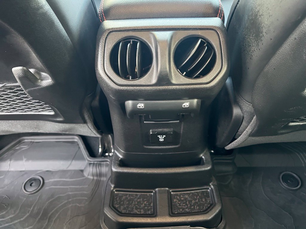 Used 2026 Jeep Wrangler Unlimited Rubicon AWD/4WD image 28