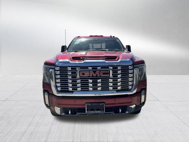 Used 2024 GMC Sierra 2500 Denali w/ Denali Reserve Package AWD/4WD image 2