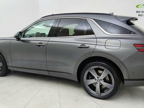 Used 2024 Genesis GV70 3.5T Sport w/ Sport Prestige Package AWD/4WD image 4