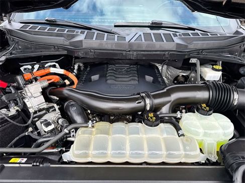 Certified 2022 Ford F150 Lariat w/ Equipment Group 502A High image 22