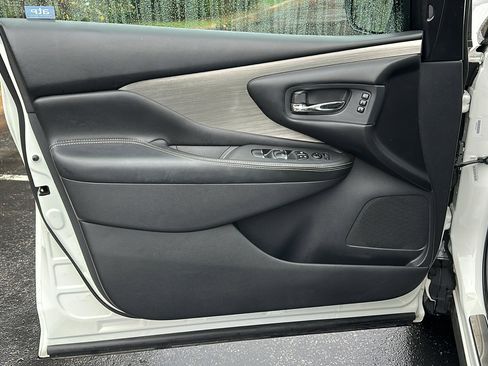 Used 2018 Nissan Murano Platinum image 15