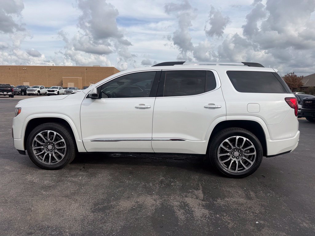 Used 2021 GMC Acadia Denali w/ Denali Technology Package FWD image 12
