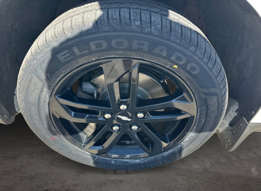 Used 2017 Chevrolet Equinox LT FWD image 14