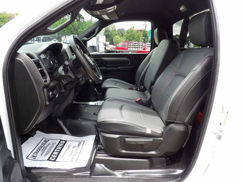 Used 2022 RAM 4500 Tradesman RWD image 17