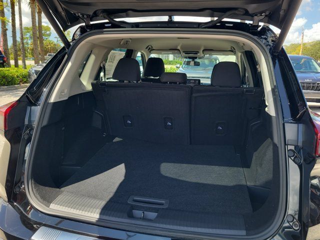 Certified 2026 Nissan Rogue SV FWD image 10