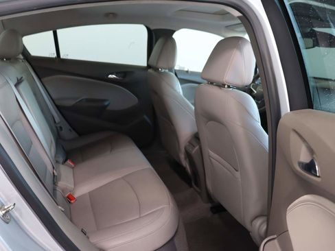 Used 2016 Chevrolet Cruze Premier image 17