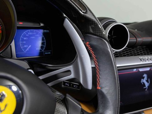 Used 2020 Ferrari Portofino image 35