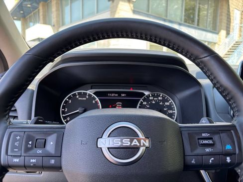 Used 2025 Nissan Rogue SV AWD/4WD image 30