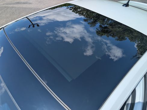 Used 2025 Volkswagen Jetta SE w/ Sunroof Package FWD image 14