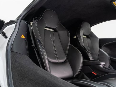 Used 2019 McLaren 570S Coupe RWD image 34