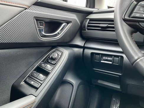 Certified 2024 Subaru Crosstrek 2.5i Limited w/ Crosstrek Mirror Package image 24