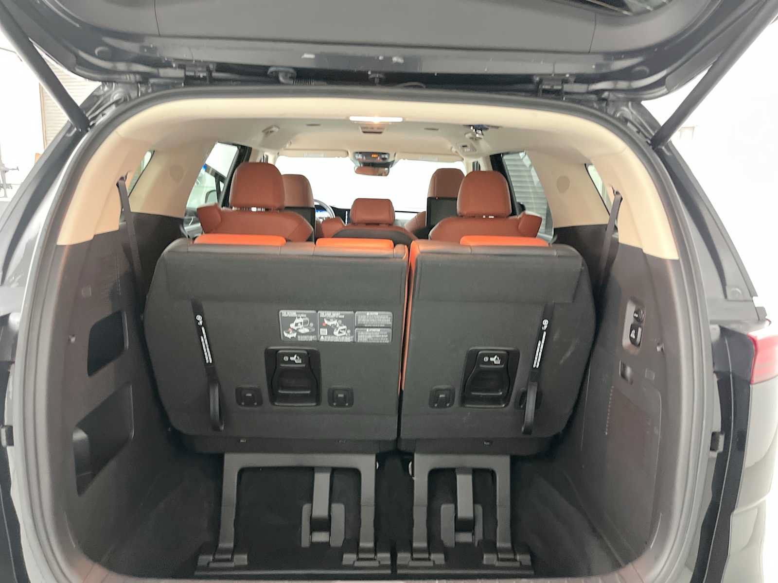 Used 2024 Kia Carnival SX FWD image 26