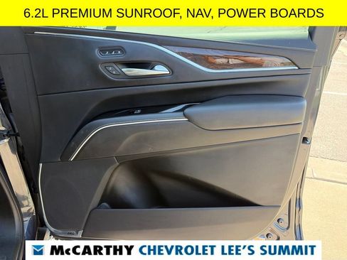 Used 2022 Cadillac Escalade ESV Premium Luxury Platinum AWD/4WD image 28