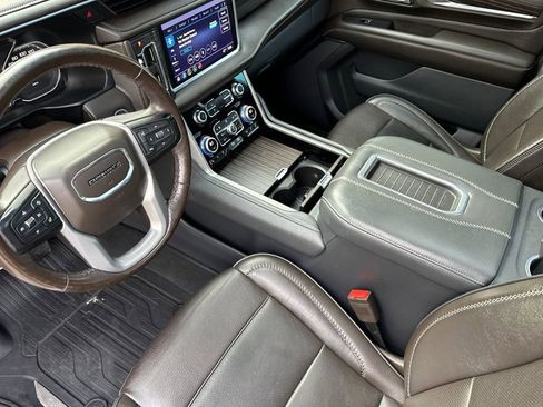 Used 2021 GMC Yukon XL Denali image 10