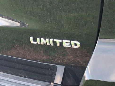 Used 2017 Jeep Grand Cherokee Limited AWD/4WD image 9