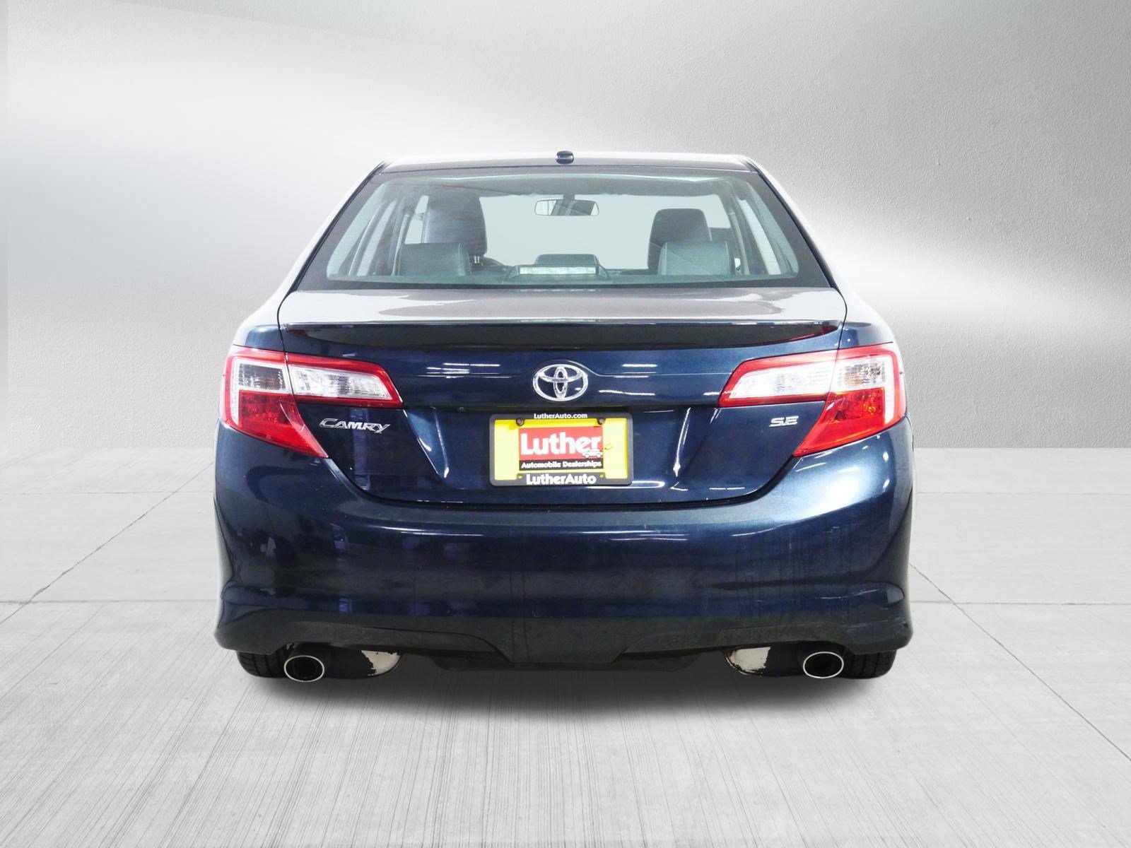 Used 2014 Toyota Camry SE FWD image 6