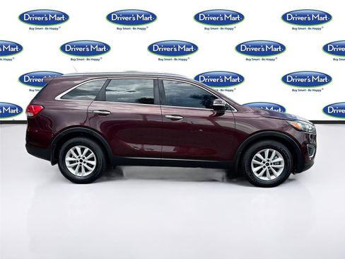 Used 2017 Kia Sorento FWD image 8
