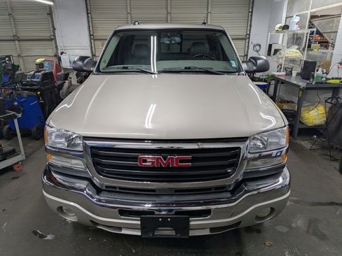 Used 2005 GMC Sierra 2500 SLT image 6