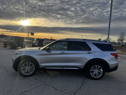 Used 2020 Ford Explorer Limited image 5