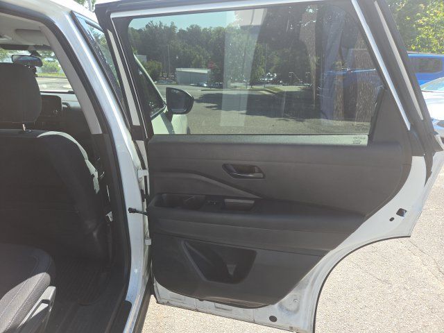 Certified 2024 Nissan Pathfinder S AWD/4WD image 17