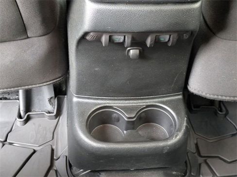 Used 2018 Jeep Wrangler Unlimited Sport S image 22