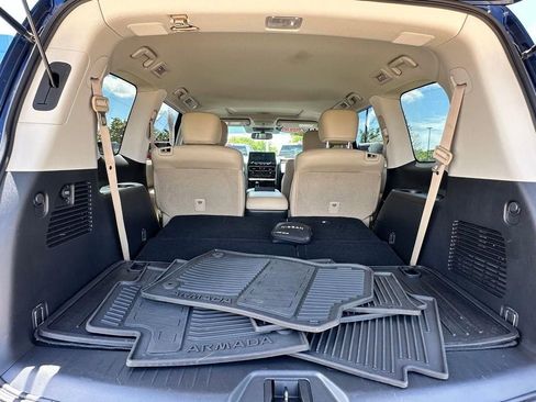 Used 2024 Nissan Armada SL w/ Captain's Chairs Package RWD image 9