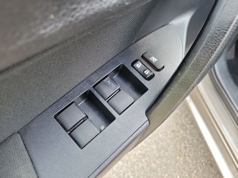 Used 2017 Toyota Corolla LE w/ LE Premium Package w/Moonroof FWD image 20