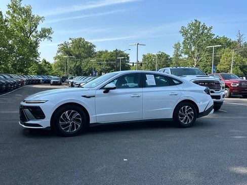 Used 2026 Hyundai Sonata Blue FWD image 22