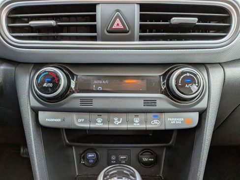 Used 2019 Hyundai Kona Limited FWD image 21