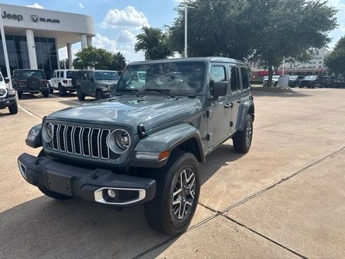 Certified 2026 Jeep Wrangler Unlimited Sahara AWD/4WD image 2