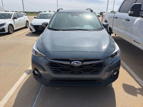 Used 2024 Subaru Crosstrek 2.0i Premium image 2