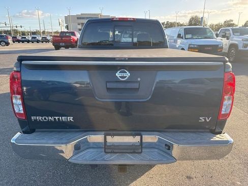 Used 2017 Nissan Frontier SV image 7