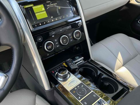 Used 2019 Land Rover Discovery HSE image 71