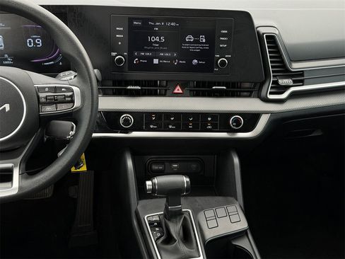 Used 2024 Kia Sportage LX image 16