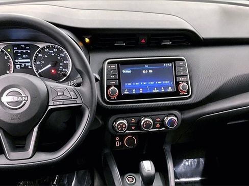 New 2025 Nissan Kicks Play S image 7