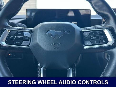 Used 2025 Ford Mustang Coupe RWD image 27