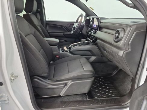 Certified 2024 Chevrolet Colorado W/T RWD image 39