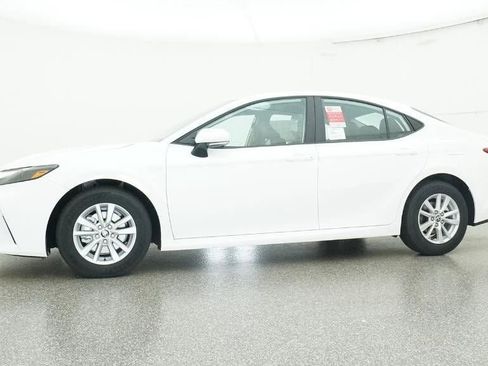 New 2026 Toyota Camry LE image 18